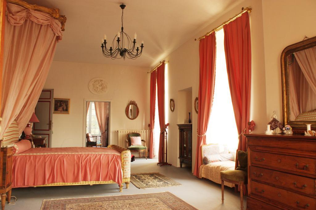 Chateau Du Bois Glaume Poligne Room photo